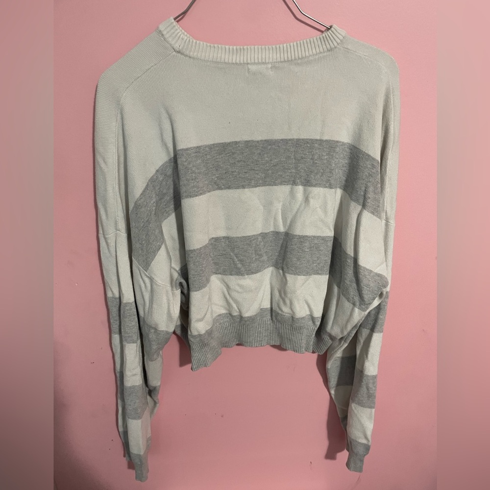 Women’s Garage Grey and White Boxy Stripe Sweater cropped size Medium